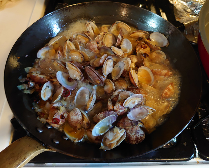 How to cook Vongole-Rosso